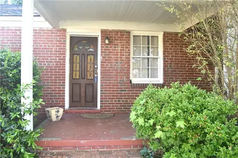 Exterior - 436 Seminole Rd, Hampton, VA 23661 photo 1 of 4