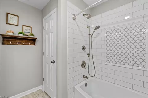 Bath - 3329 Conservancy Dr, Chesapeake, VA 23323 photo 5 of 6
