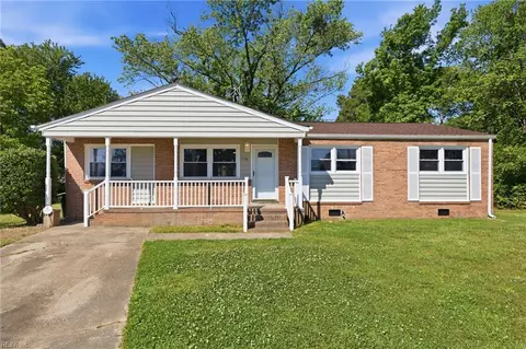 1027 Barry Ct, Hampton, VA 23666