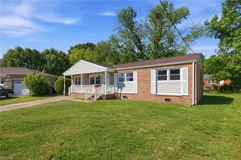 Exterior - 1027 Barry Ct, Hampton, VA 23666 photo 2 of 8