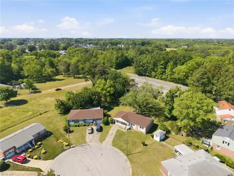 View/Area - 1027 Barry Ct, Hampton, VA 23666 photo 4 of 5