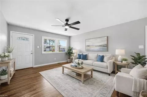 Living - 1027 Barry Ct, Hampton, VA 23666 photo 1 of 6
