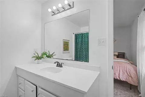 Bath - 4925 Vico Dr, Chesapeake, VA 23321 photo 3 of 3
