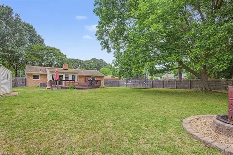 Exterior - 4925 Vico Dr, Chesapeake, VA 23321 photo 8 of 10