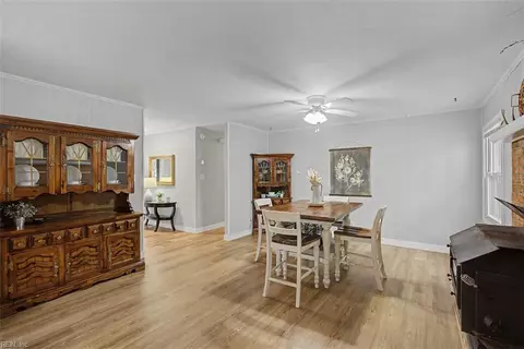 Dining - 4925 Vico Dr, Chesapeake, VA 23321 photo 4 of 5