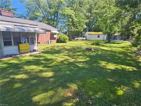 Exterior - 146 Cambridge Pl, Hampton, VA 23669 photo 12 of 15