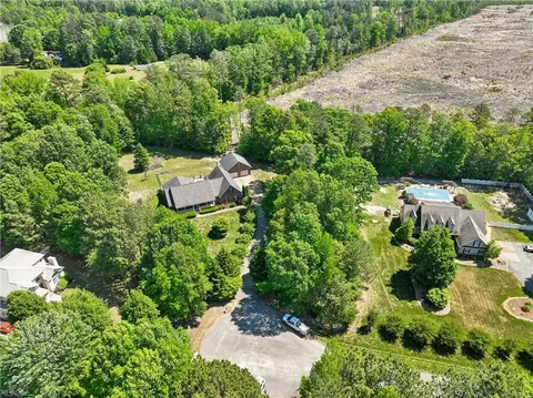 View/Area - 4202 Hall Oaks Dr, Gloucester, VA 23061 photo 1 of 2
