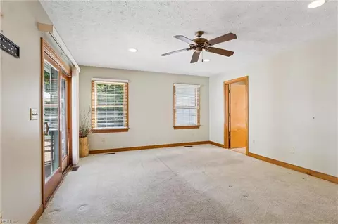 Living - 4202 Hall Oaks Dr, Gloucester, VA 23061 photo 2 of 3