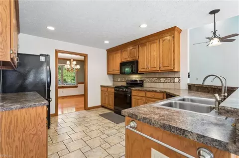 Kitchen - 4202 Hall Oaks Dr, Gloucester, VA 23061 photo 2 of 3