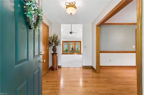 Entry Way - 4202 Hall Oaks Dr, Gloucester, VA 23061 photo 1 of 2