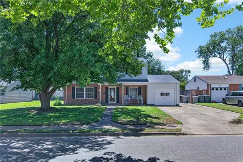 216 Deerfield Blvd, Hampton, VA 23666