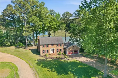 8 Merritt Cv, Carrollton, VA 23314