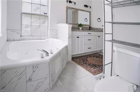 Bath - 900 Sheffield St, Hampton, VA 23666 photo 1 of 2