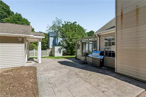 Exterior - 900 Sheffield St, Hampton, VA 23666 photo 7 of 7