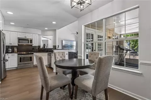 Dining - 900 Sheffield St, Hampton, VA 23666 photo 3 of 3