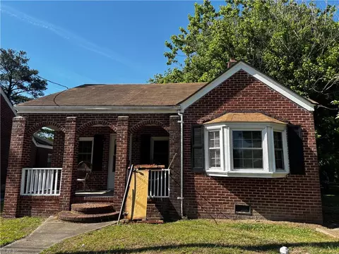 818 Park St, Elizabeth City, NC 27909