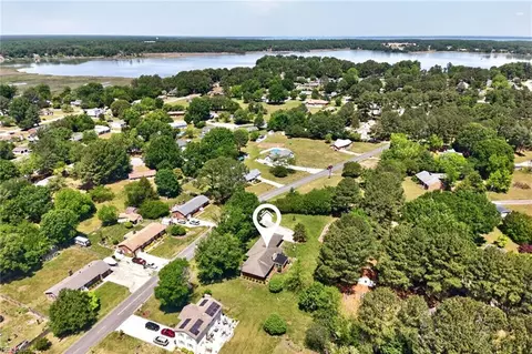 View/Area - 500 Moonefield Dr, Smithfield, VA 23430 photo 2 of 4