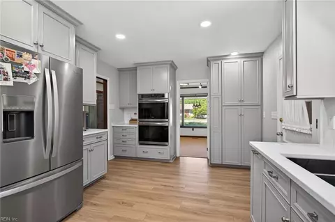 Kitchen - 500 Moonefield Dr, Smithfield, VA 23430 photo 2 of 4