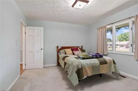 Bedroom - 500 Moonefield Dr, Smithfield, VA 23430 photo 6 of 8
