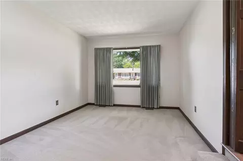 Bedroom - 500 Moonefield Dr, Smithfield, VA 23430 photo 2 of 8