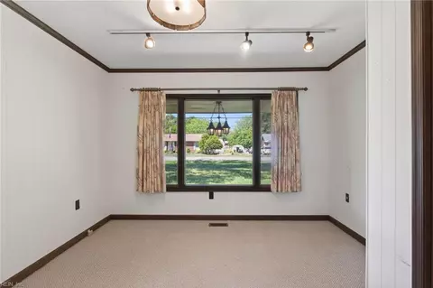 Living - 500 Moonefield Dr, Smithfield, VA 23430 photo 1 of 3