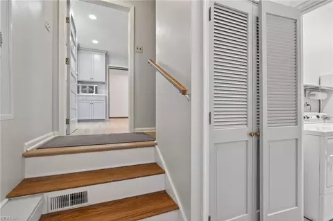 Entry Way - 500 Moonefield Dr, Smithfield, VA 23430 photo 2 of 2