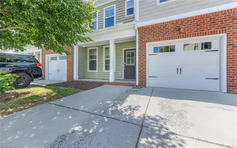 5536 Crown Grant Way, Virginia Beach, VA 23455