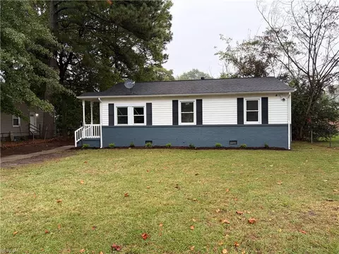 125 Carol Ln, Portsmouth, VA 23701