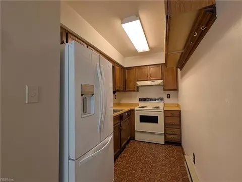 Kitchen - 1408 Elder Ave, Chesapeake, VA 23325 photo 1 of 1