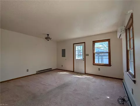 Living - 1408 Elder Ave, Chesapeake, VA 23325 photo 4 of 7