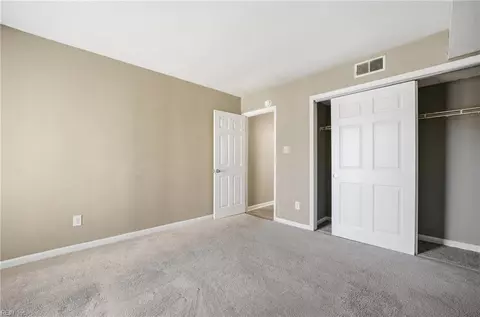 Bedroom - 109 Hampton Club Dr #3, Hampton, VA 23666 photo 3 of 3