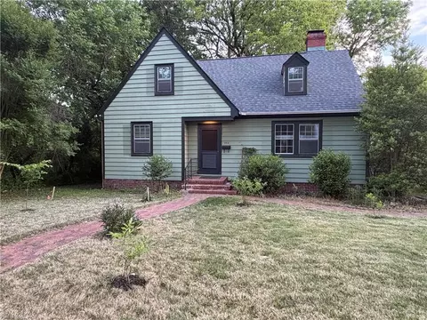 702 Hamilton St, Williamsburg, VA 23185