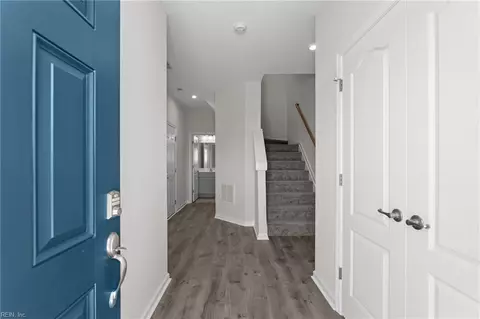 Entry Way - 178 Freeman Dr, Hampton, VA 23666 photo 1 of 6