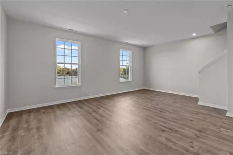 Living - 178 Freeman Dr, Hampton, VA 23666 photo 1 of 2