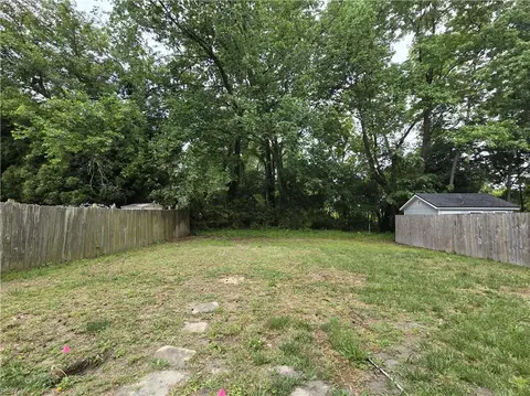 Exterior - 1405 Old Buckroe Rd, Hampton, VA 23663 photo 2 of 2