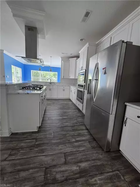 Kitchen - 1405 Old Buckroe Rd, Hampton, VA 23663 photo 1 of 4