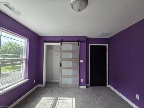 Bedroom - 1405 Old Buckroe Rd, Hampton, VA 23663 photo 2 of 8