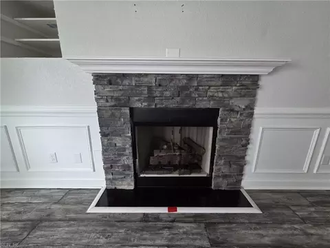 Living - 1405 Old Buckroe Rd, Hampton, VA 23663 photo 5 of 5
