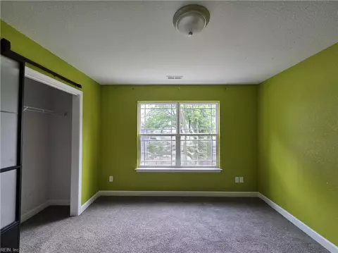 Bedroom - 1405 Old Buckroe Rd, Hampton, VA 23663 photo 6 of 8