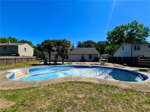 Exterior - 119 Admiral Ct, Hampton, VA 23669 photo 2 of 4