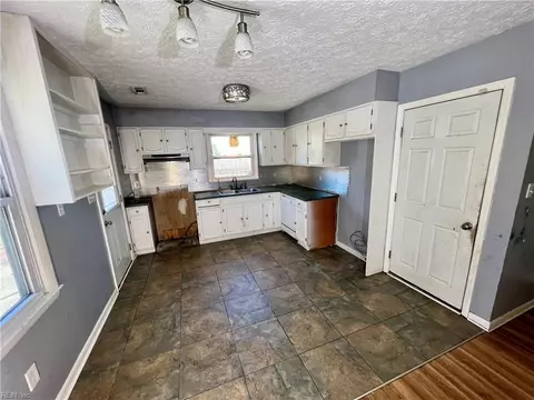 Kitchen - 119 Admiral Ct, Hampton, VA 23669 photo 1 of 2