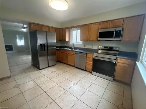 730 Lincoln Ave, Virginia Beach, VA 23452