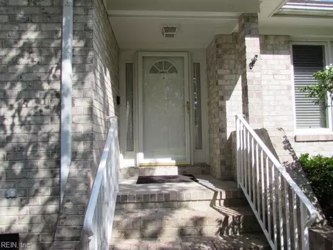 Exterior - 3105 Deans Ct, Chesapeake, VA 23321 photo 3 of 9