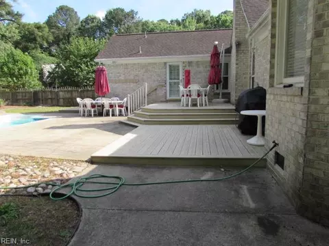 Exterior - 3105 Deans Ct, Chesapeake, VA 23321 photo 6 of 9