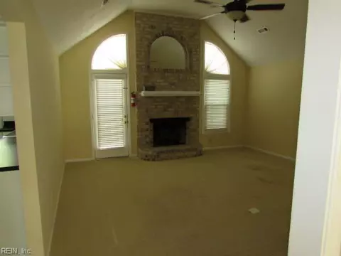 Living - 3105 Deans Ct, Chesapeake, VA 23321 photo 1 of 2