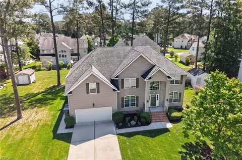 304 Wellington Cir, Smithfield, VA 23430