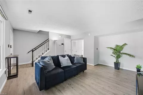Other - 72 Ireland St, Hampton, VA 23663 photo 2 of 8