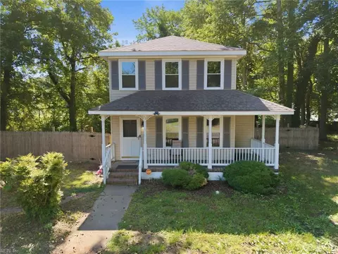 Exterior - 72 Ireland St, Hampton, VA 23663 photo 2 of 9