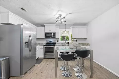 Kitchen - 72 Ireland St, Hampton, VA 23663 photo 1 of 2
