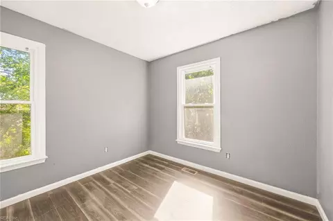 Bedroom - 72 Ireland St, Hampton, VA 23663 photo 2 of 6